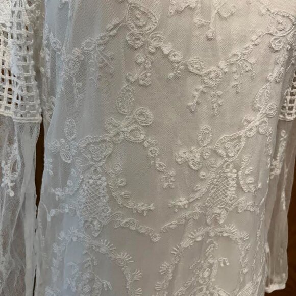 Adiva - Long Sleeve Lace Overlay with Spaghetti Strap Camisole / White / Size L - Picture 3 of 14